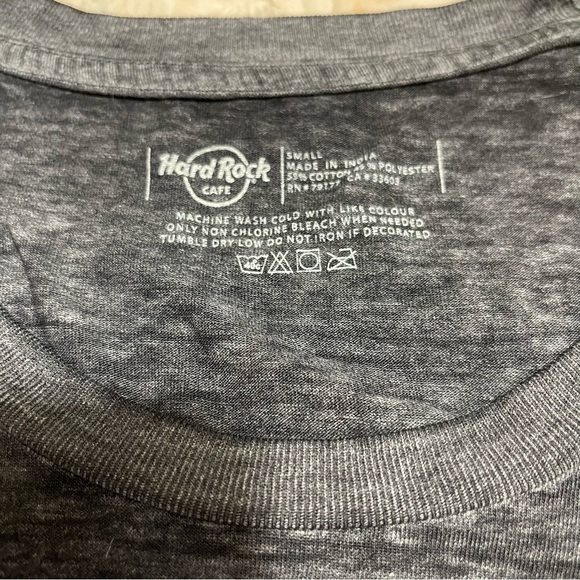 Hard Rock Cafe Anchorage Gray Tee Beaded Logo NWT Sz Small - Picture 4 of 4